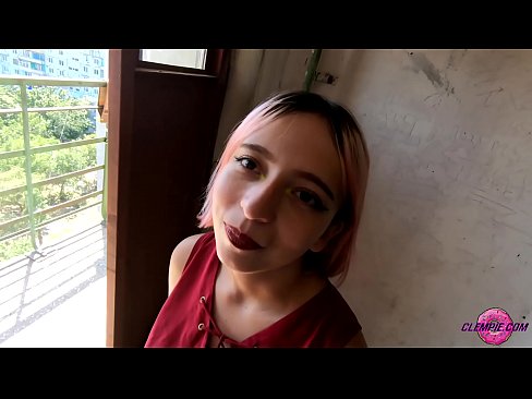 ❤️ Une étudiante sensuelle suce un étranger dans l'Outback - sperme sur son visage Porno de qualité at fr.yespornpics.ru ❌
